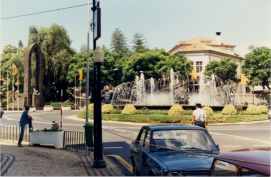 Kreisel an der Avenida Arriaga, links hinten Denkmal Heinrich des Seefahrers (1988)