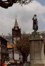 Denkmal des Joao Goncalves Zarco in der Avenida Arriaga, im Hintergrund die S� (1990)